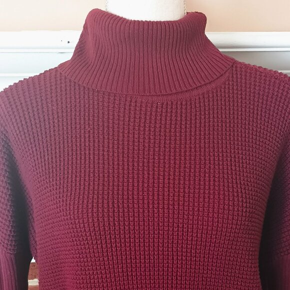 MICHAEL Michael Kors Sweaters - Michael Kors Burgundy Turtleneck Sweater M Waffle Knit Scooped Hem Stretch